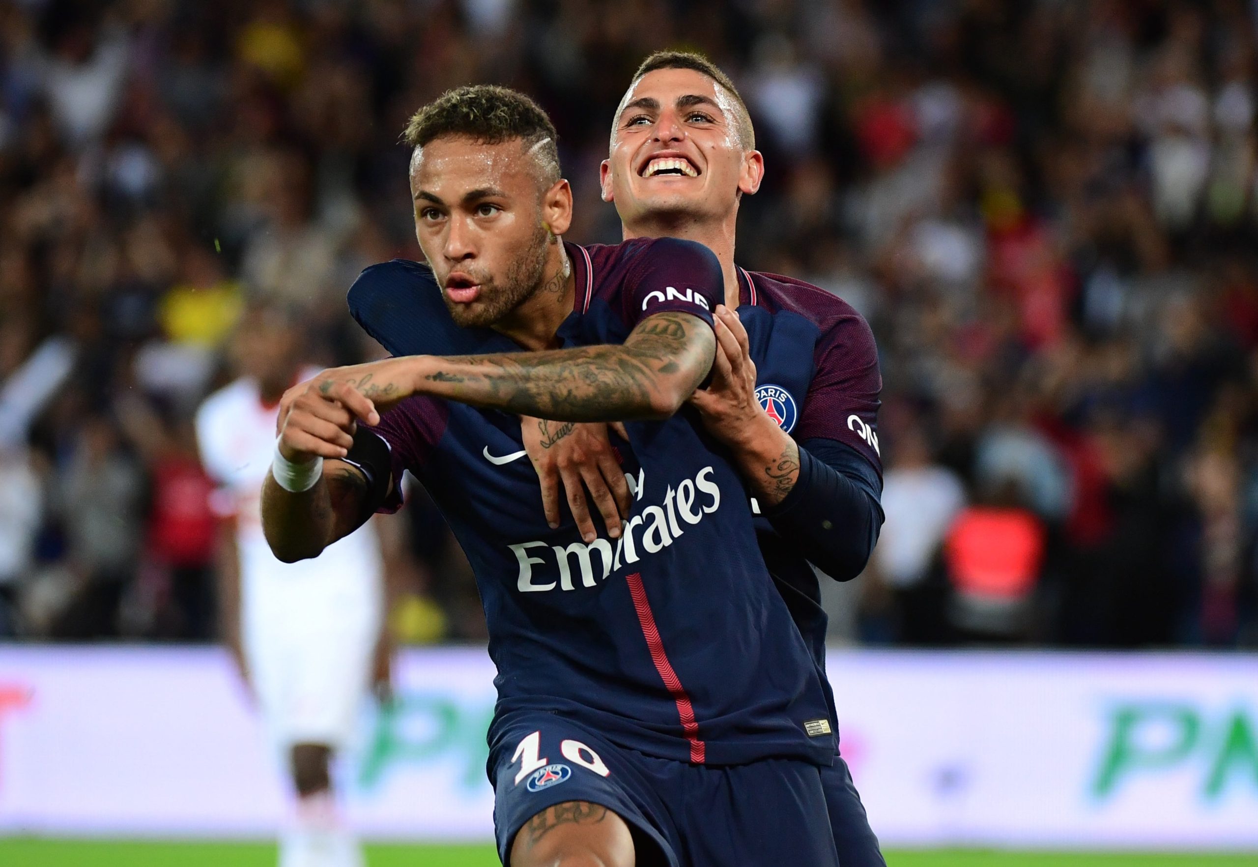 Neymar, a la izquierda, y Verratti no pudieron entregar la Liga de Campeones para el PSG y ahora juegan en clubes de Arabia Saudita y Qatar, respectivamente